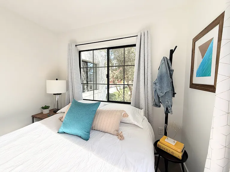 1140 E Sheridan St — Photo 26