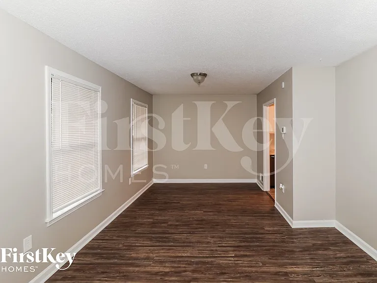 6901 Aspenhill Dr — Photo 7
