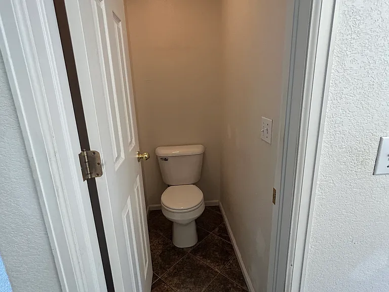 1325 N Ford St — Photo 42