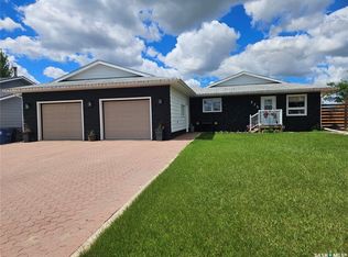 575 9th STREET W, Shaunavon, SK S0N 2M0