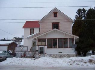 565 Jasper St, Ishpeming, MI 49849
