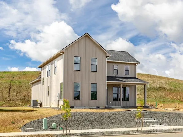 1043 Edington Ave, Moscow, ID 83843