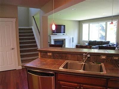 5th image of 3211 13th Ave NW