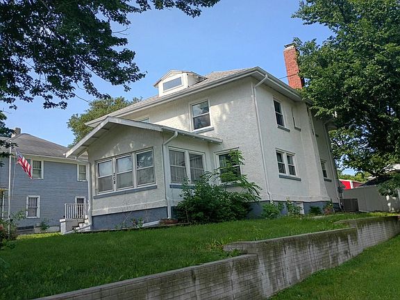2nd image of 208 N 4th St