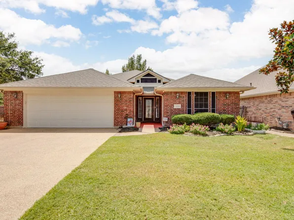 1320 Wilshire (pvt) Ct, College Station, TX 77845