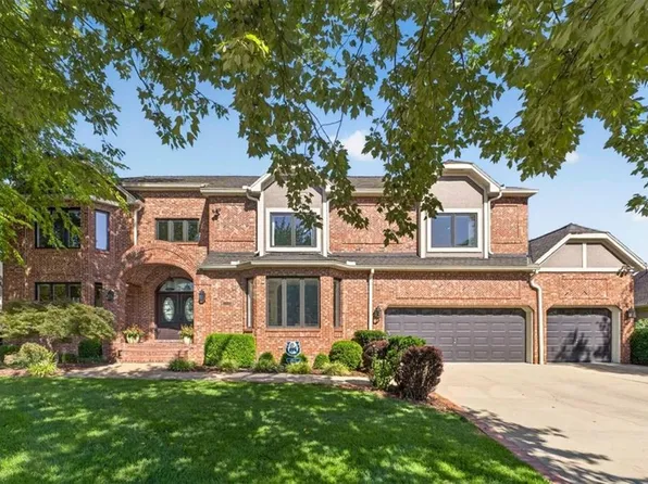 13206 Beverly St, Overland Park, KS 66209