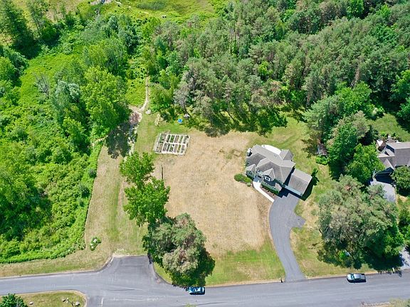 4th image of 16 Ericson Dr
