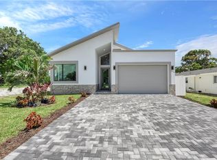 650 108th Ave N, Naples, FL 34108