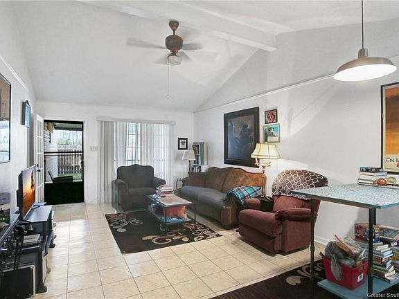 3rd image of 4556 Summerdale St