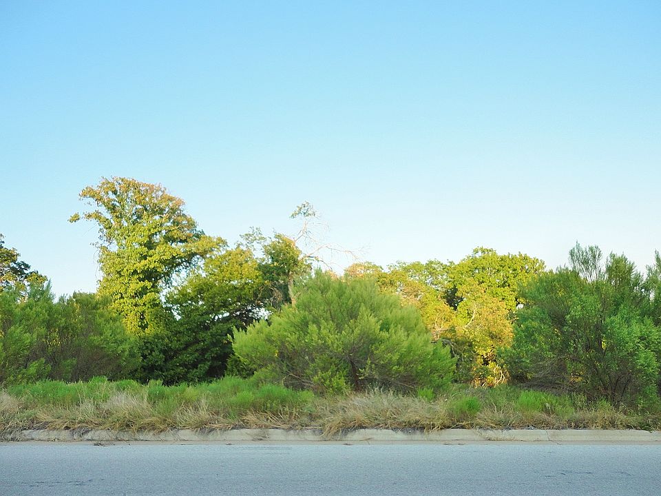 1st image of 3504 Shoreline Dr