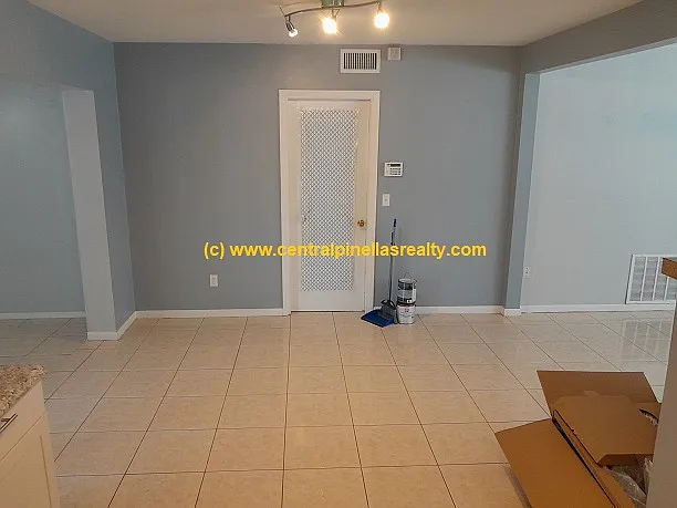 1400 S Evergreen Ave — Photo 5