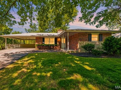 13579 Old Jamestown Rd, Florissant, MO, 63033