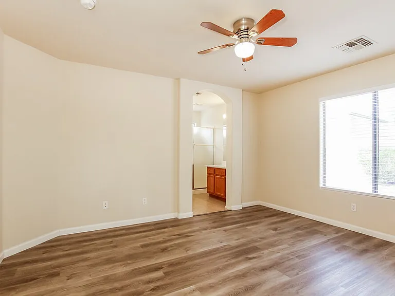 11026 W Wilshire Dr — Photo 7