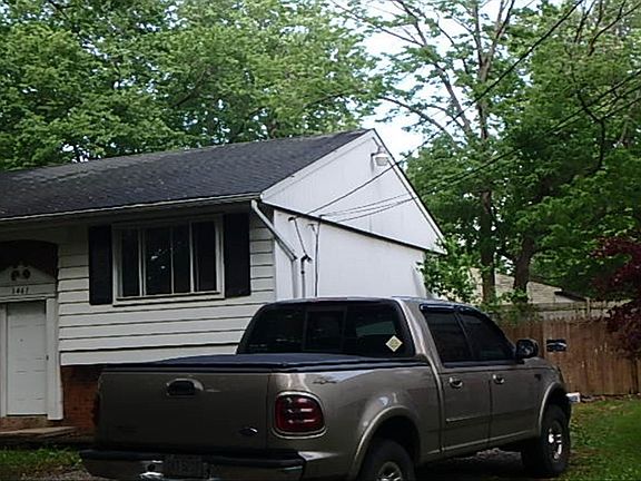 3rd image of 1461 Chapman Ave