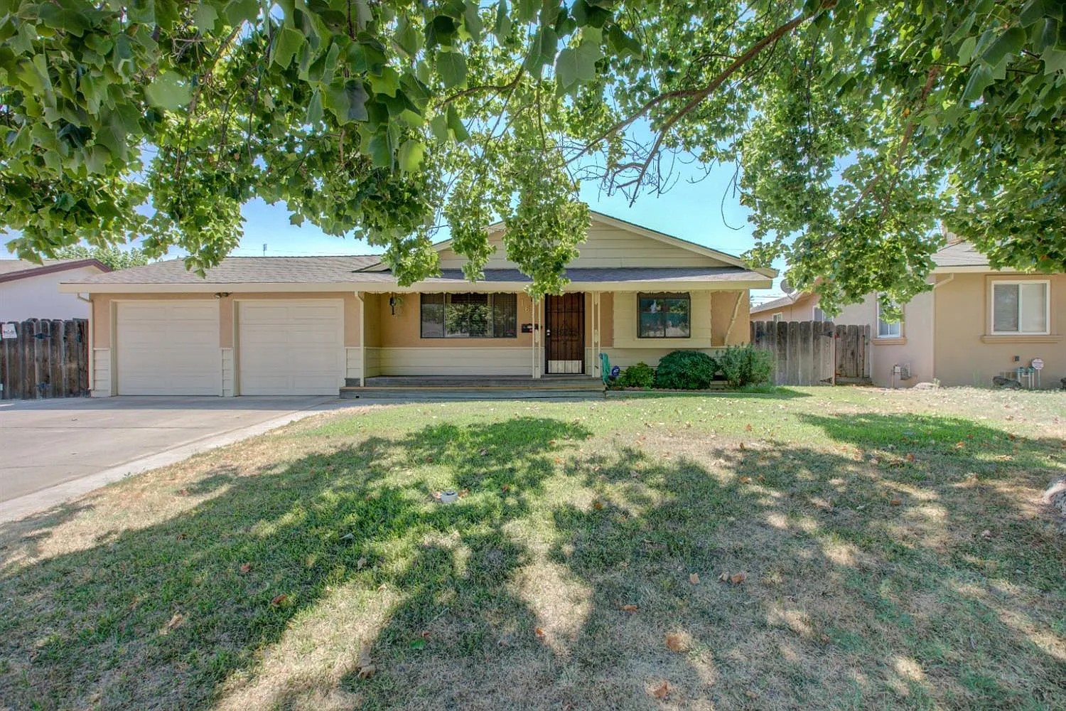 1654 Vann Ter photo 1