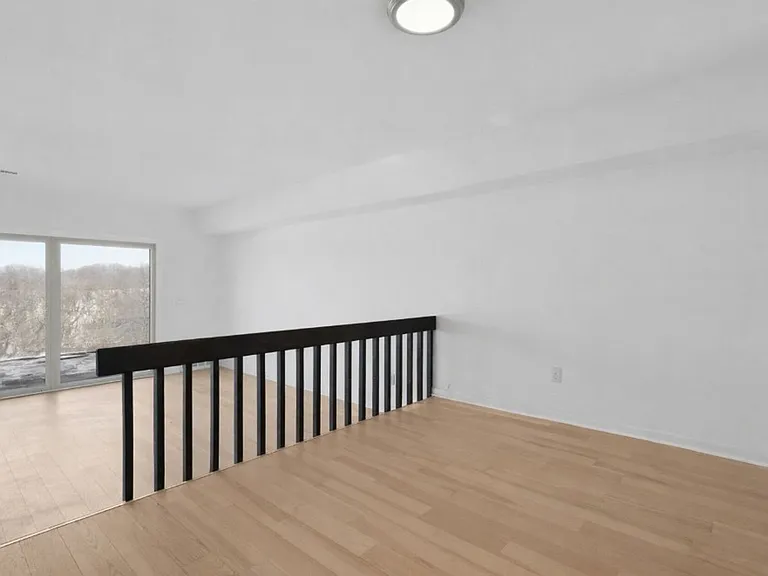 Village in the Park Apartments — Photo 33
