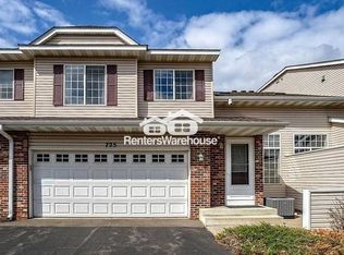 725 Evergreen Cir, Hudson, WI 54016