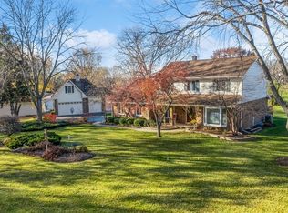 3242 N Maple Tree Ln, Wadsworth, IL 60083