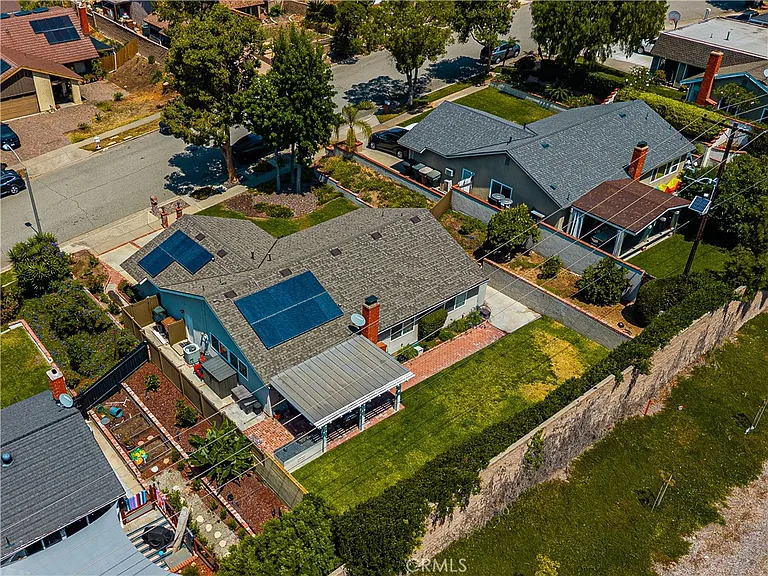 664 Olive Ave — Photo 30