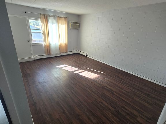 5th image of 2134 Angus St #Df865e7ca
