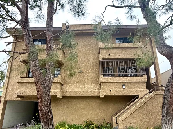 12121 Moorpark St APT 3, Studio City, CA 91604