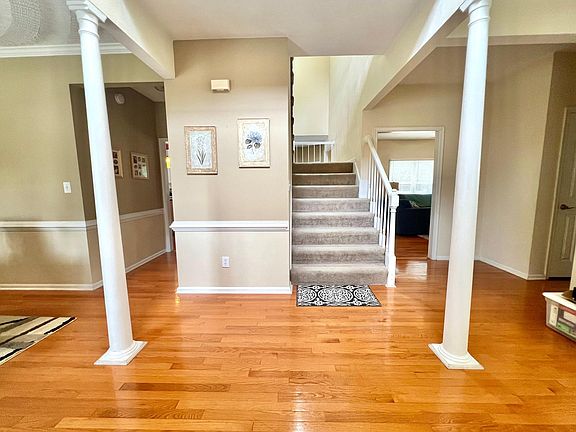 2nd image of 4596 Lodgepole Dr