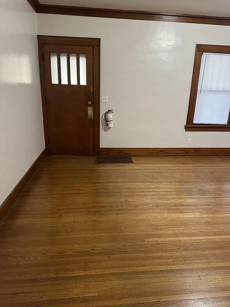 Living Room - 1007 E Corning St #1