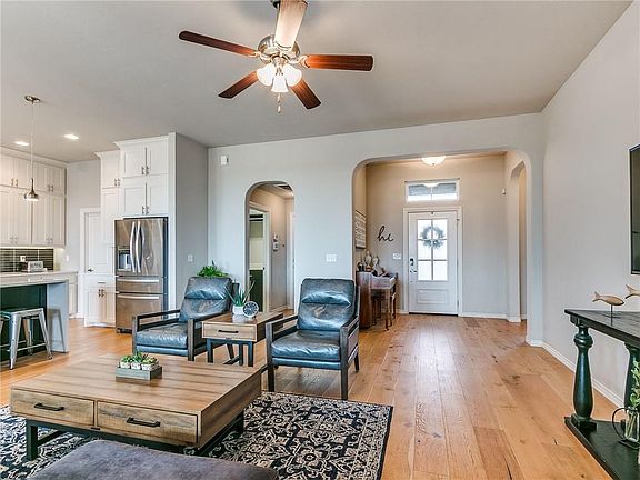 4th image of 4600 McCann Ave