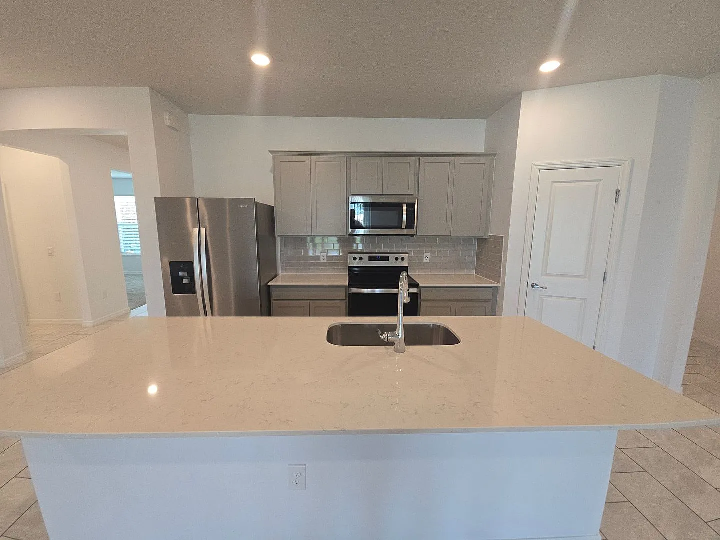 3 bed 2.5 bath home — Photo 4