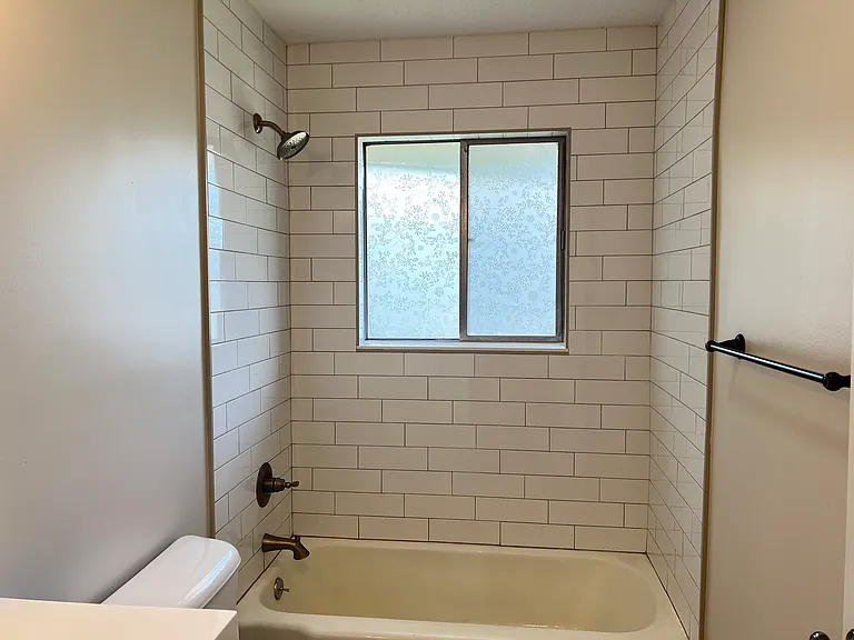 4220 Tacoma Ave — Photo 8