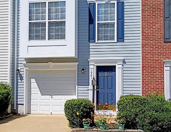 2nd image of 1961 Crepe Myrtle Ln
