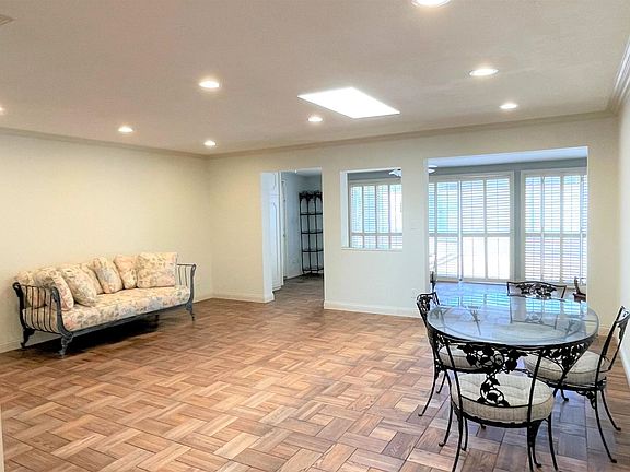 4th image of 4702 N 76th Pl