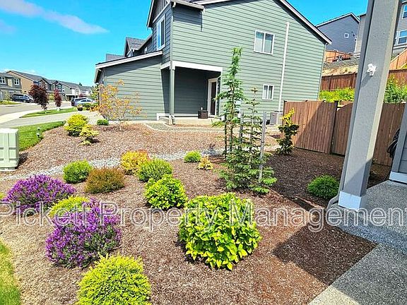 4th image of 6524 Yorktown Pl NE