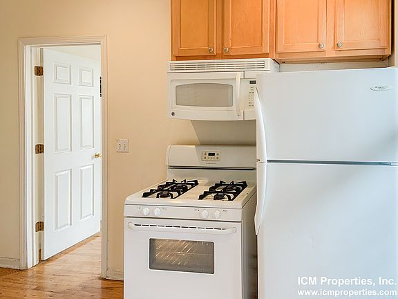 3rd image of 1214 W Wrightwood Ave #3