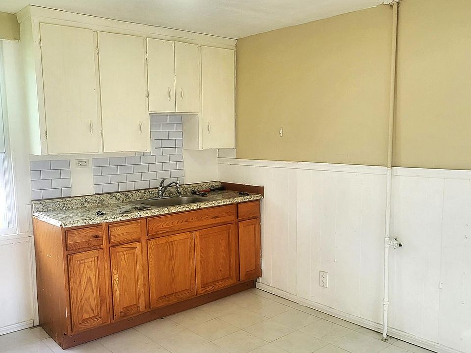1st image of 134 Ideal St #2