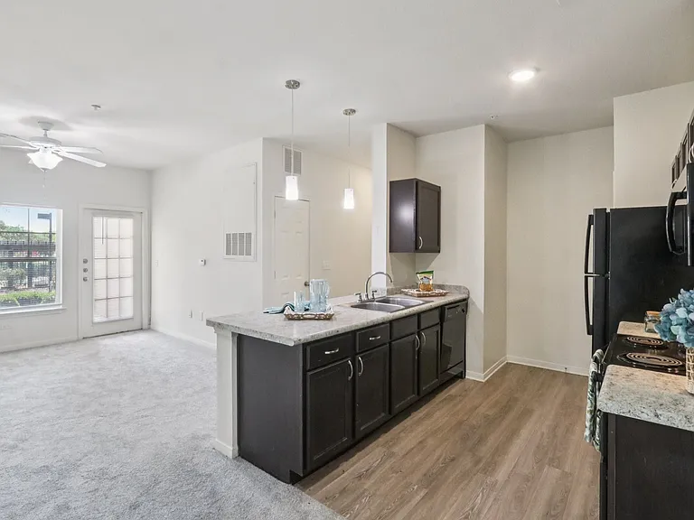 Tuckaway Apartment Homes — Photo 11