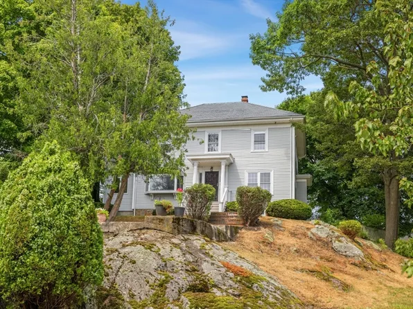 160 Loring Ave, Salem, MA 01970