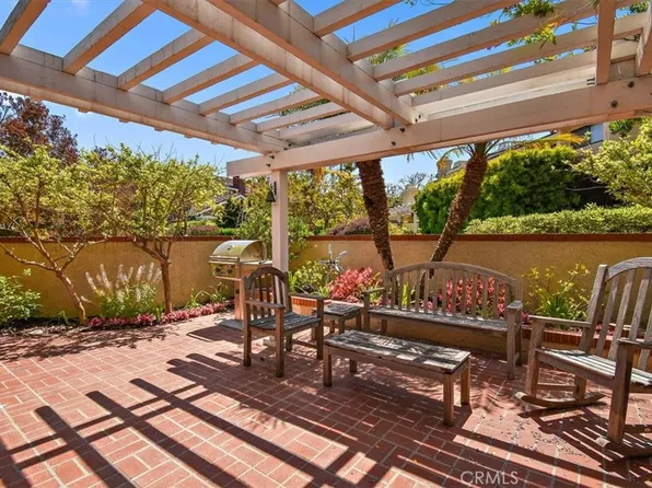 19 Fairway Dr #1, Manhattan Beach, CA 90266