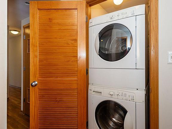 3rd image of 6534 S Woodlawn Ave #2