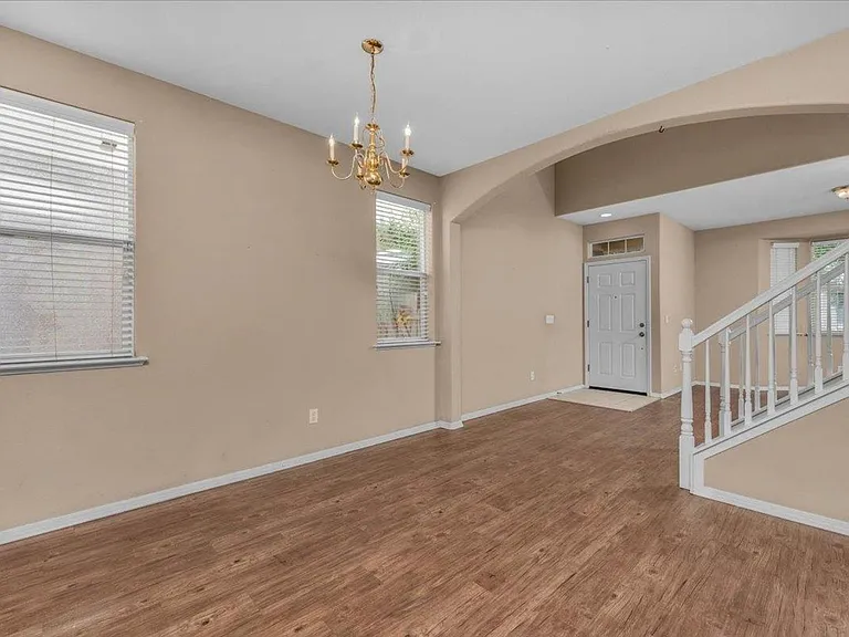 1709 Glen Dunbar Ln — Photo 6