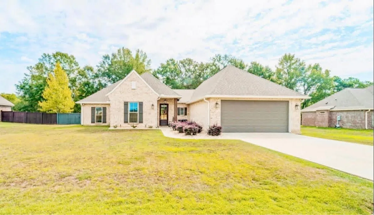 4 bed, 2172 sqft, $2,800 — Photo 1