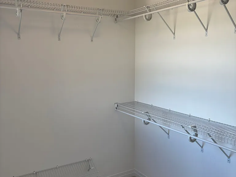 102 Gort Ave — Photo 11