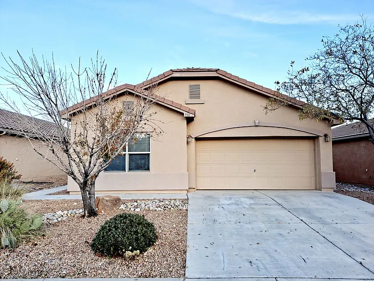 930 Desert Senna Ave SW — Photo 2