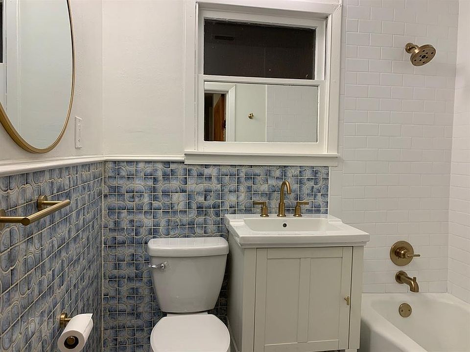 2nd image of 915 Oakland St