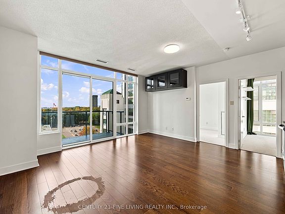 4th image of 90 Stadium Rd Unit 806