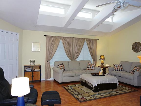 3rd image of 1225 Vienna Dr Spc 186