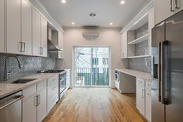 31 Orient Avenue, #PARLOR
