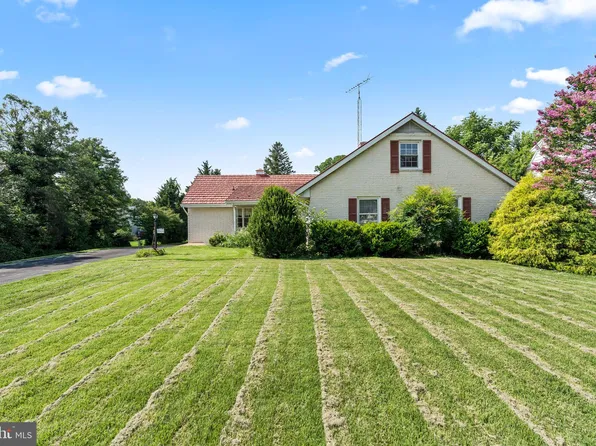 16604 Virginia Ave, Williamsport, MD 21795