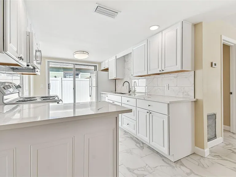 223 148th Ave E — Photo 27