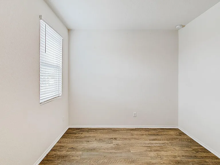 9458 Laiden Creek Trl — Photo 16